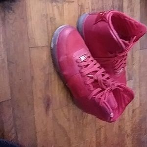 Meet your Posher, Kendrai